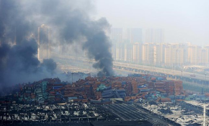 Cảng Thiên Tân tan hoang sau các vụ nổ. Ảnh: Reuters