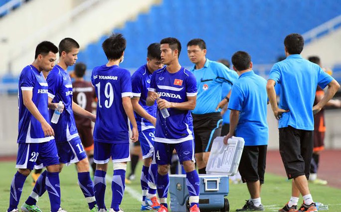 Các cầu thủ U23 trong trận thua tuyển Việt Nam 0-3 hôm 10-5