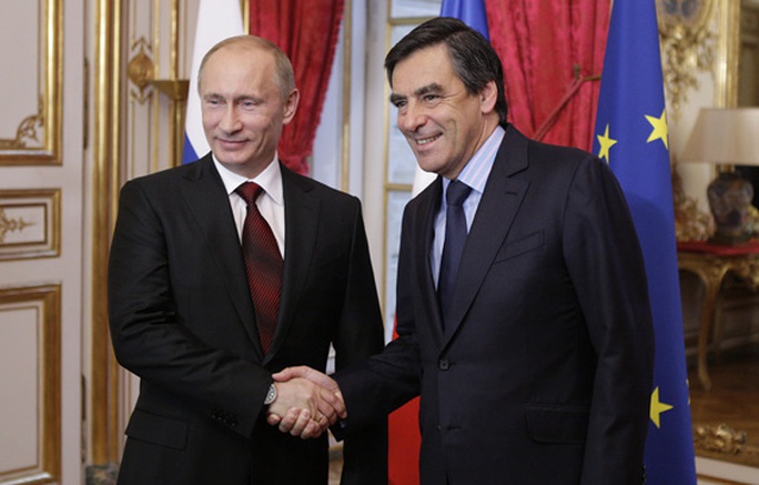Tổng thống Putin (trái) và cựu Thủ tướng Pháp Fillon. Ảnh: GOVERNMENT.RU