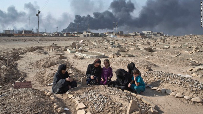 
IS được cho là sát hại nhiều dân thường ở Mosul sau khi bị lực lượng chính phủ tấn công. Ảnh: AP
