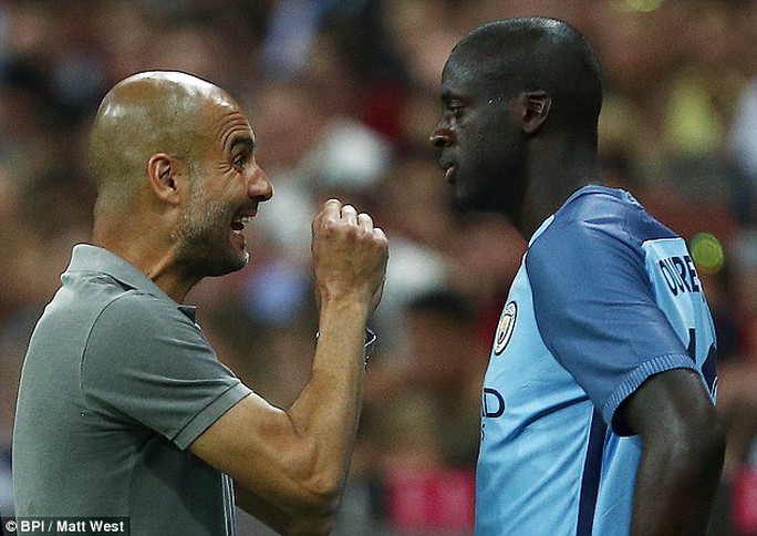 Người đại diện Toure tố Guardiola "đối xử cầu thủ như chó"