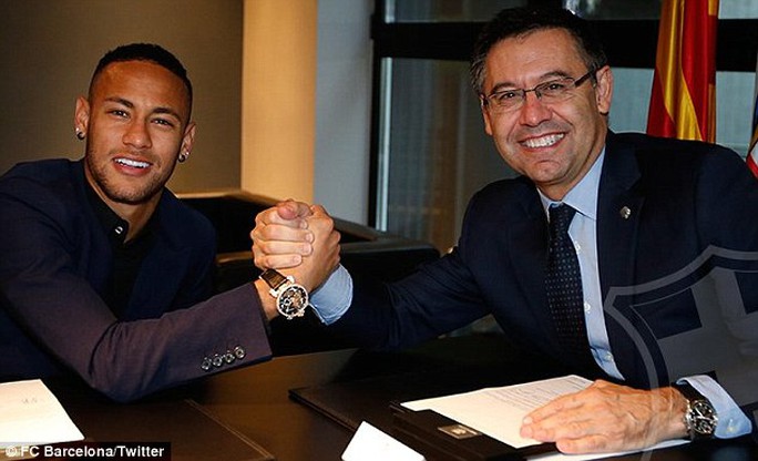 Ở lại Barcelona thêm 5 năm, Neymar khiến PSG vỡ mộng