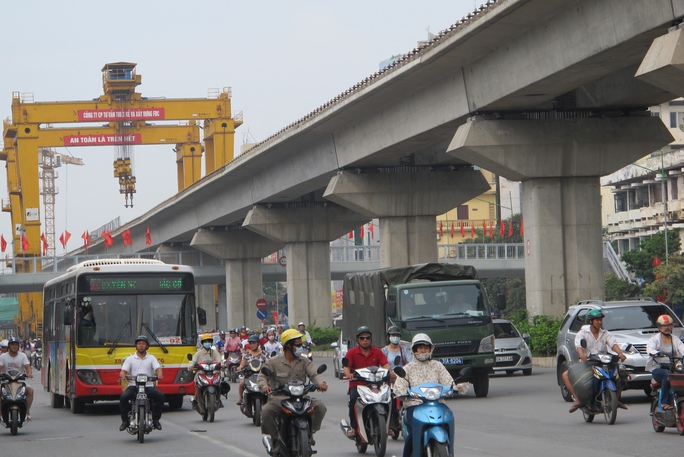 Dự án đường sắt Cát Linh - Hà Đông dự kiến phải đến tháng 9-2017 mới có thể đưa vào khai thác thương mại