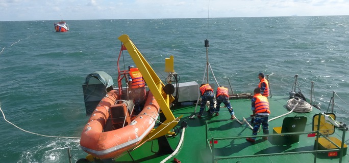 
Chiếc tàu gặp nạn đã được lai kéo một cách an toàn về bến cảng do Bộ Tư lệnh Vùng Cảnh sát biển 4 quản lý tại Phú Quốc.
