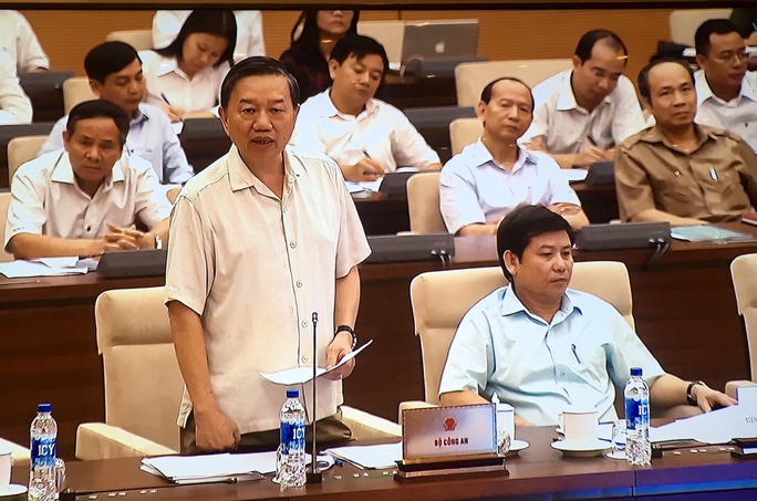 
Bộ trưởng Bộ Công an Tô Lâm cho biết gia tăng tình trạng “tội phạm trong doanh nghiệp”Ảnh: Nguyễn Nam
