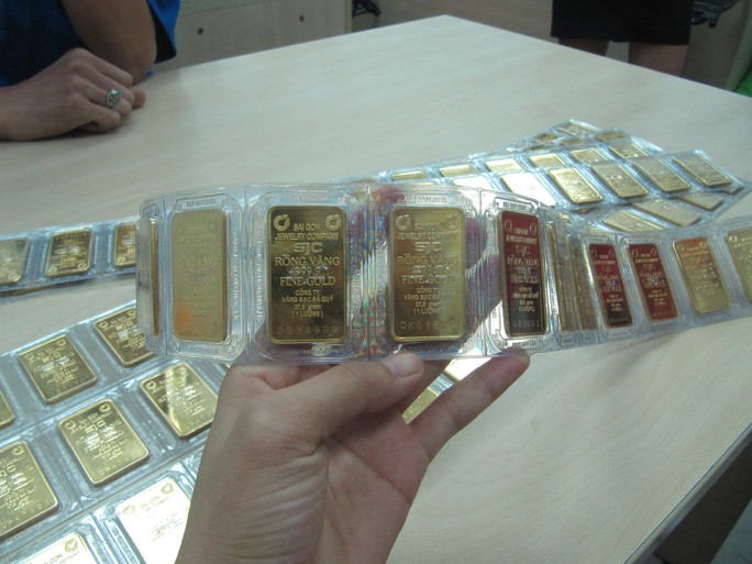 Giá vàng hôm nay 5-7: Vàng SJC vẫn tăng dù thị trường èo uột - Ảnh 1.