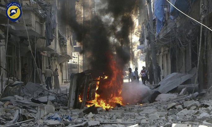 
Aleppo tan tác vì không kích. Ảnh: AP
