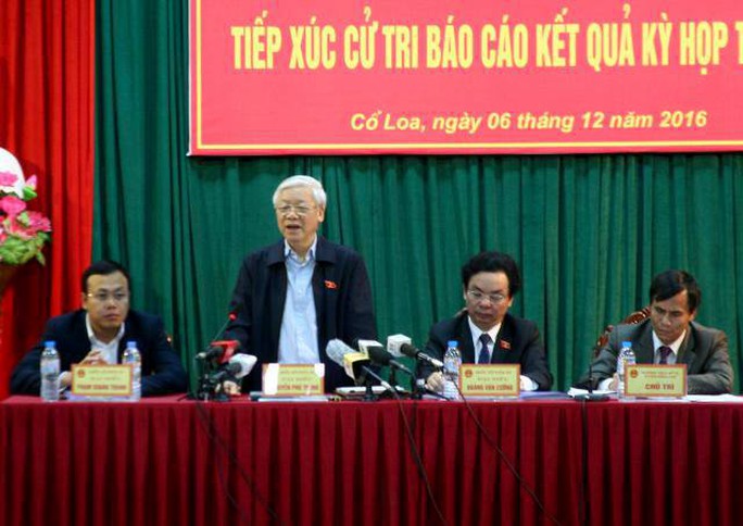 
Tổng Bí thư Nguyễn Phú Trọng trả lời những câu hỏi của cử tri - Ảnh: Thanh Tâm
