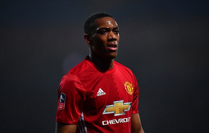Arsenal muốn giải cứu Martial - Ảnh 1.