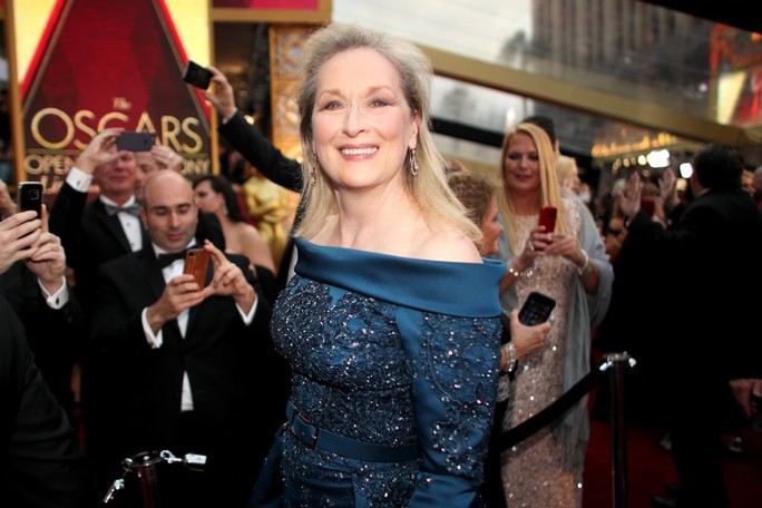 Từ chối Chanel, Meryl Streep đến thảm đỏ trong trang phục của Elie Saab
