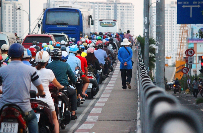 
Sau 3 ngày quan sát, phóng viên ghi nhận cầu Nguyễn Tri Phương xảy ra kẹt xe nhiều nhất
