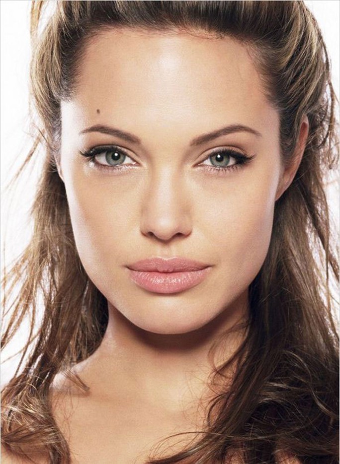 Angelina Jolie - Phim mới và tình yêu tái hợp - Ảnh 1.