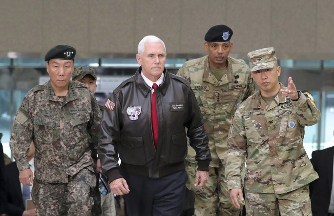 Tranh cãi chuyện ông Donald Trump đến khu DMZ liên Triều - Ảnh 2.