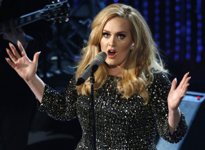 Adele hủy diễn, người hâm mộ tức giận - Ảnh 1.