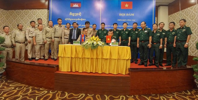 Việt Nam – Campuchia phối hợp phòng chống tội phạm biên giới - Ảnh 1.