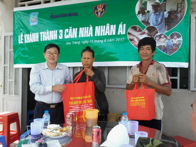 Báo Người Lao Động khánh thành 3 căn nhà nhân ái ở Sóc Trăng - Ảnh 4.