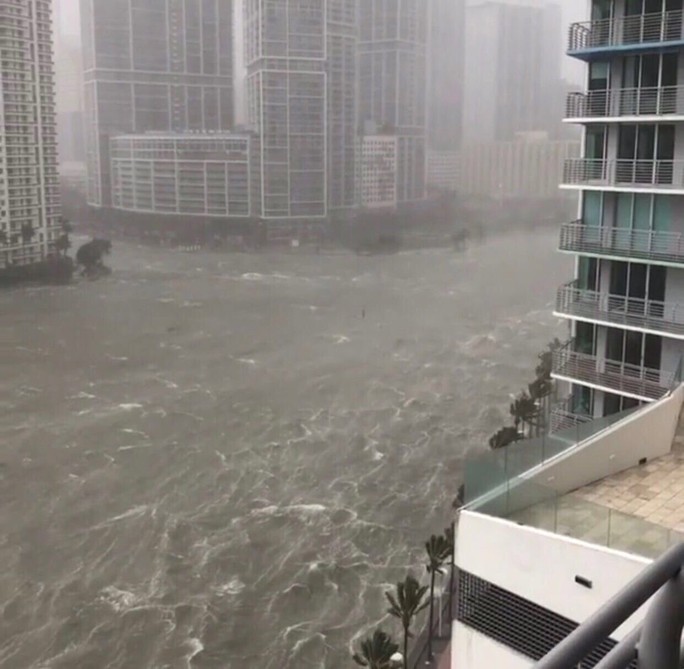 Mỹ: Bão Irma vào Florida, “tất cả ngập trong nước”
