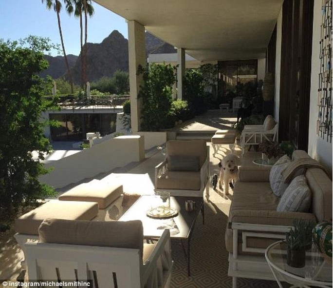
Ông Obama và vợ Michelle đang ở tại căn hộ của Đại sứ Tây Ban Nha James Costos ở khu nghỉ dưỡng Rancho Mirage. Ảnh: Daily Mail

