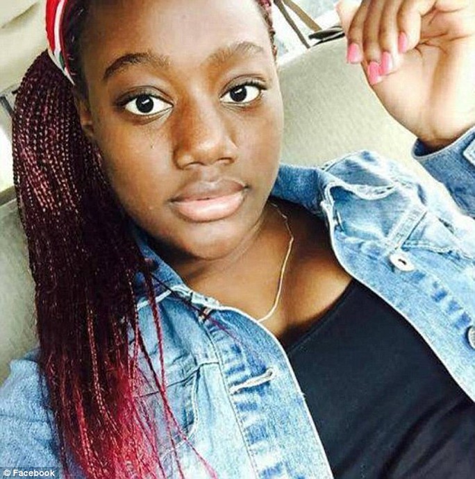 Thiếu nữ 14 tuổi phát trực tiếp cảnh mình tự tử