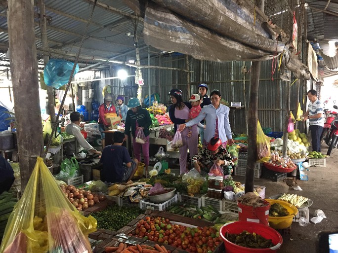 Người dân nô nức trở về nhà khi bão số 16 (Tembin) không vào miền Tây - Ảnh 5.