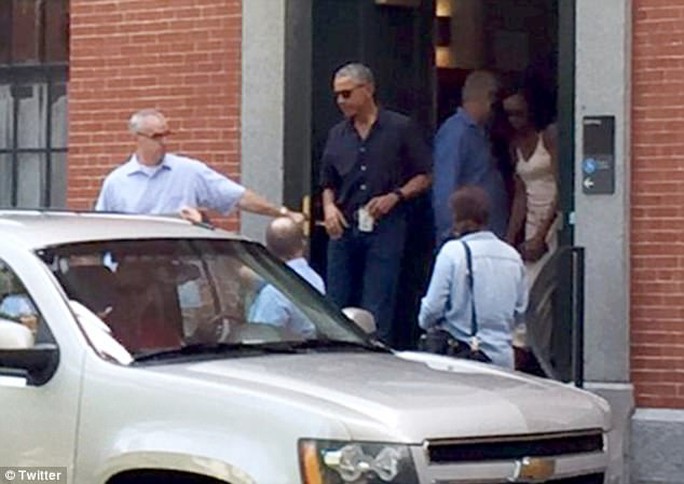 Con gái ông Obama vào ký túc xá ĐH Harvard - Ảnh 1.