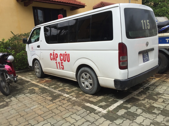 Xe cứu thương tông chết người - Ảnh 1. Xe cứu thương tông chết người - Ảnh 1.