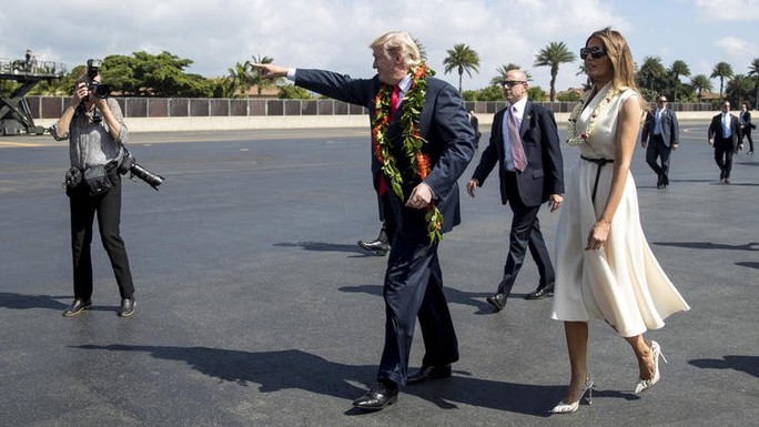 Ông Donald Trump đến Hawaii, hướng tới 13 ngày ở châu Á - Ảnh 6.