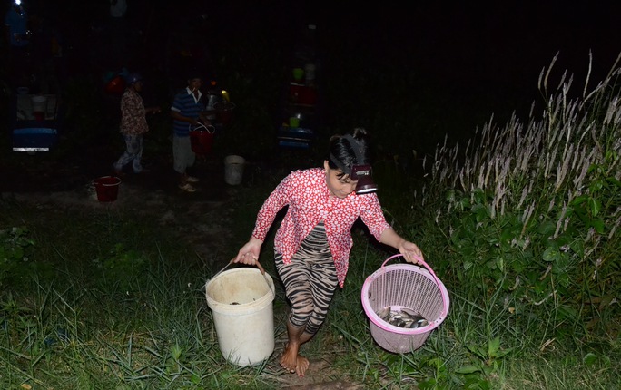 Phát thèm cá đồng ở chợ Âm phủ - Ảnh 9.