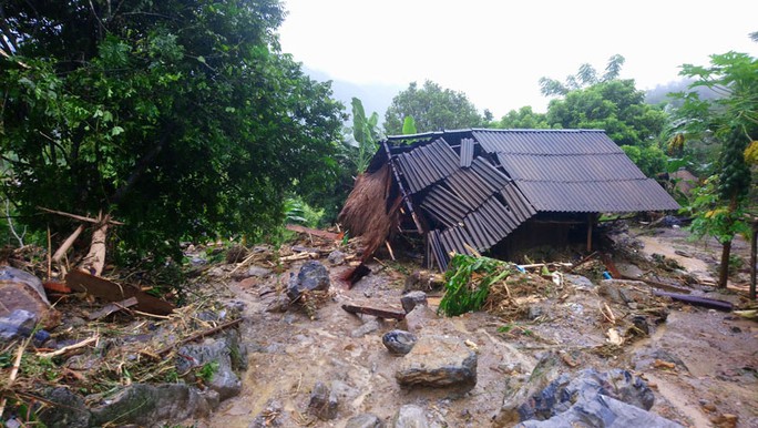 Thiệt hại nặng nề do mưa lũ: 62 người chết và mất tích - Ảnh 1.