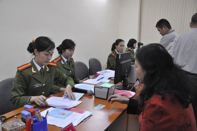 Bộ Công an khẳng định năm 2020 sẽ bỏ sổ hộ khẩu giấy - Ảnh 3. Bộ Công an khẳng định năm 2020 sẽ bỏ sổ hộ khẩu giấy - Ảnh 3.