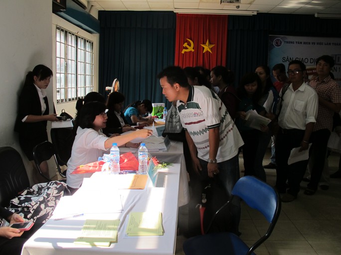 Đề nghị tiếp nhận, giải quyết hồ sơ hưởng trợ cấp thất nghiệp 