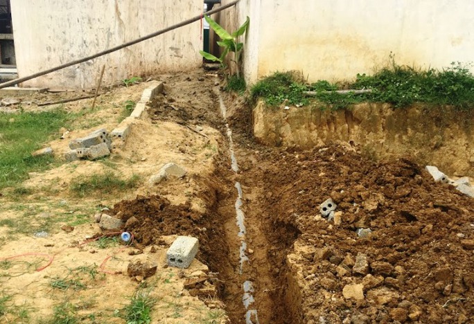 
Qua kiểm tra đoàn công tác liên ngành ở Thanh Hóa phát hiện công ty chôn ống ngầm xả thải trực tiếp ra sông
