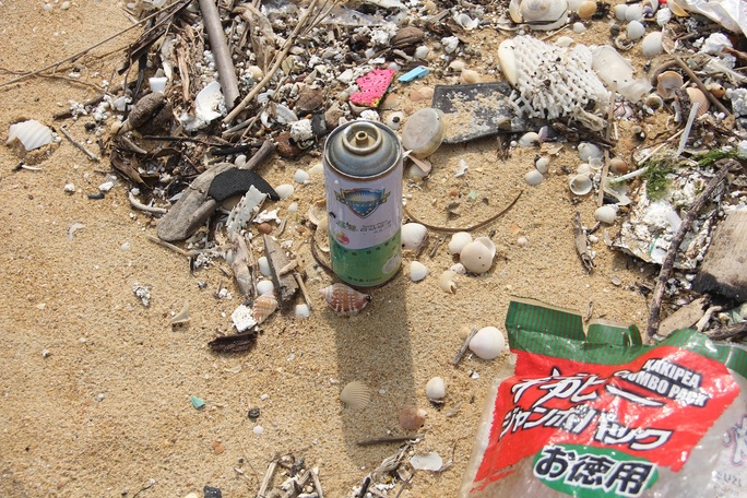 
Nhiều rác thải, bao bì có chữ Trung Quốc trôi vào bờ biển Núi Thành trước đó

