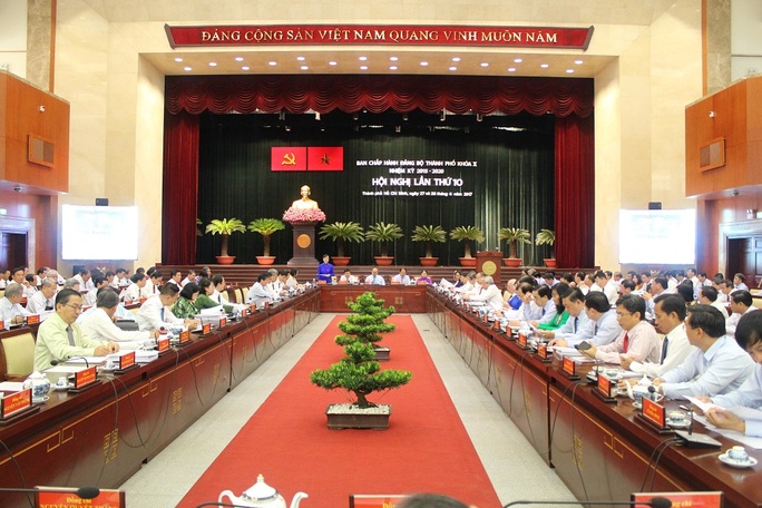 Khai mạc Hội nghị lần thứ 10 BCH Đảng bộ TP HCM khóa X - Ảnh 1.