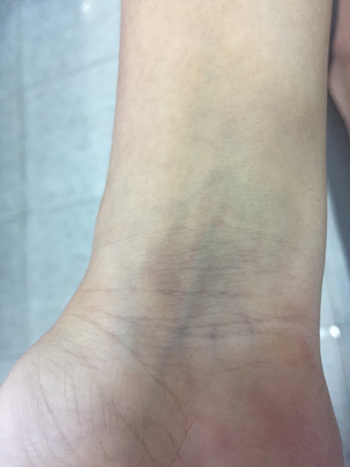 Bí thư xã nhắn tin nói vợ đi ngủ nhưng lại vào khách sạn với cấp dưới - Ảnh 4.