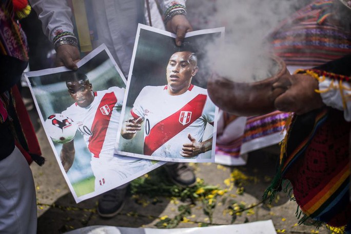Tuyển New Zealand bị yểm bùa trước trận play-off Peru - Ảnh 2.