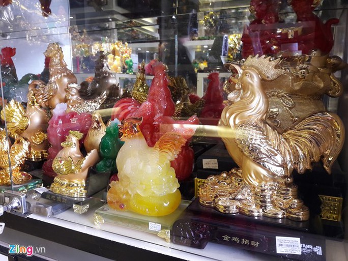 Gà linh vật Trung Quốc tràn ngập thị trường Hà Nội
