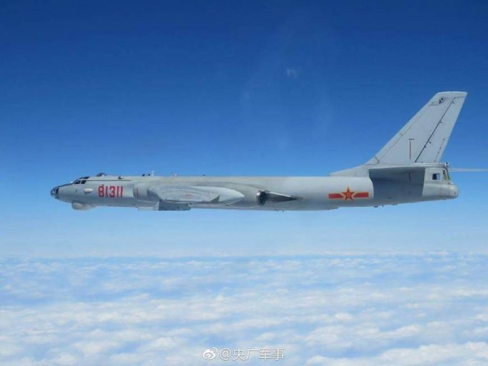 
Máy bay ném bom H6 của Trung Quốc Ảnh: PEOPLE’S DAILY
