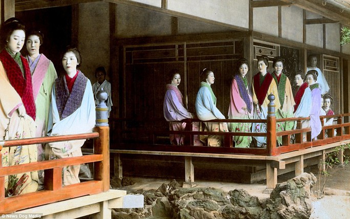 Ám ảnh những góc khuất của các kỹ nữ Nhật Bản xưa - Ảnh 12.
