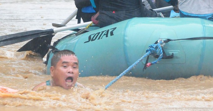 Tiến về Việt Nam, bão Tembin làm 133 người chết ở Philippines - Ảnh 2.