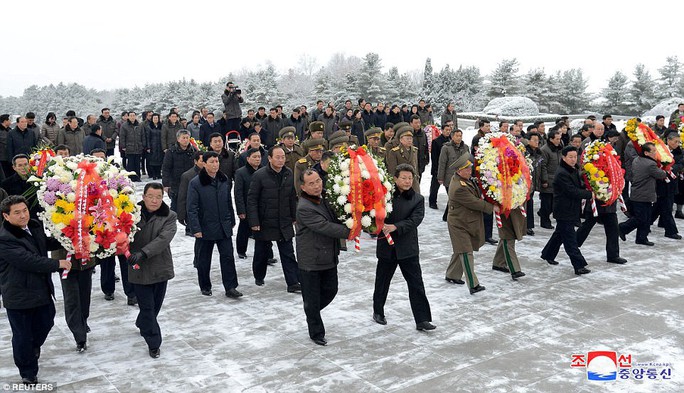 Tại sao Triều Tiên tổ chức lễ tưởng niệm lớn cho bà Kim Jong-suk? - Ảnh 7.