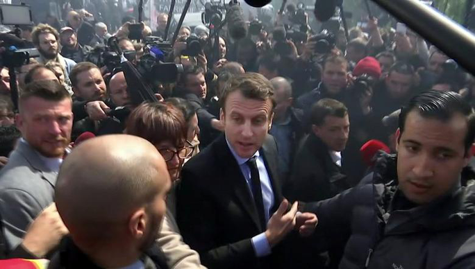 Pháp: Bà Le Pen phục kích ông Macron - Ảnh 3.