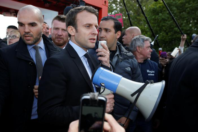 Pháp: Bà Le Pen phục kích ông Macron - Ảnh 4.