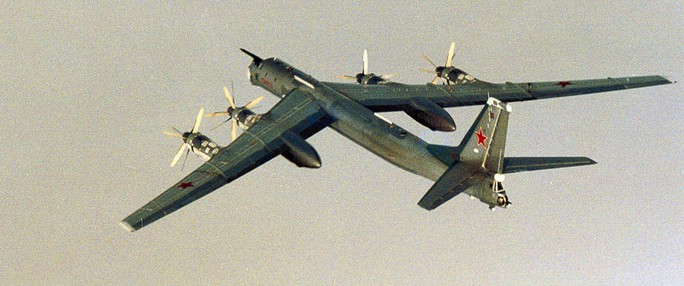 
Máy bay ném bom TU-95 của Nga. Ảnh: REUTERS
