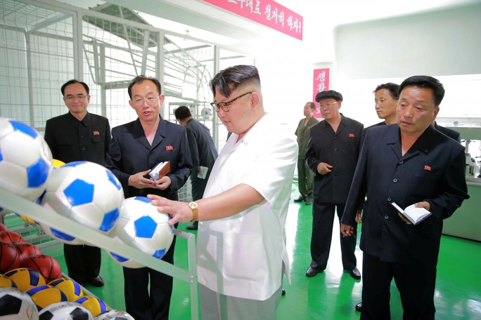 Triều Tiên: Mỹ âm mưu lật đổ ông Kim Jong-un bằng... thể thao - Ảnh 1.