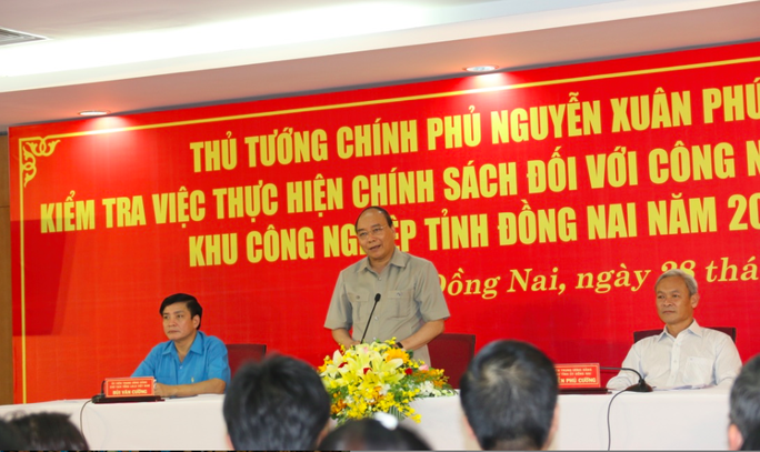Hình ảnh xúc động của Thủ tướng với công nhân Đồng Nai - Ảnh 9.
