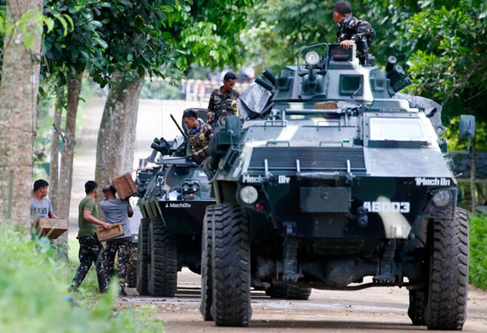 Vụ khủng bố Philippines: Phát hiện nhiều tay súng láng giềng - Ảnh 2.
