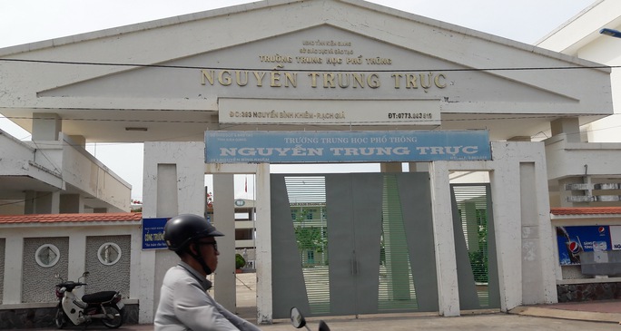
Trường THPT Nguyễn Trung Trực, nơi ông Anh từng làm kế toán.
