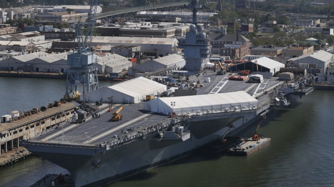 Hải quân Mỹ nhận siêu tàu sân bay 12,9 tỉ USD - Ảnh 1.
