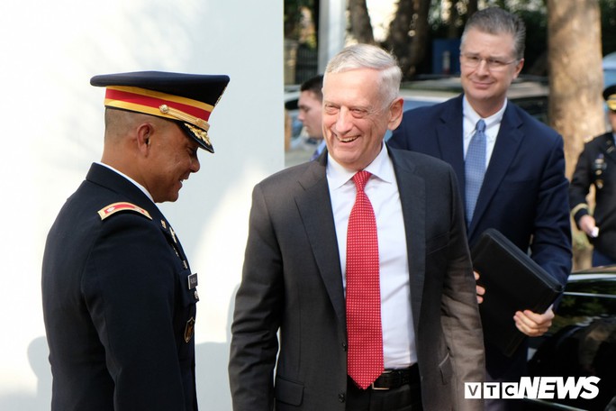 Bộ trưởng Quốc phòng Mỹ James Mattis tới Hà Nội - Ảnh 1.